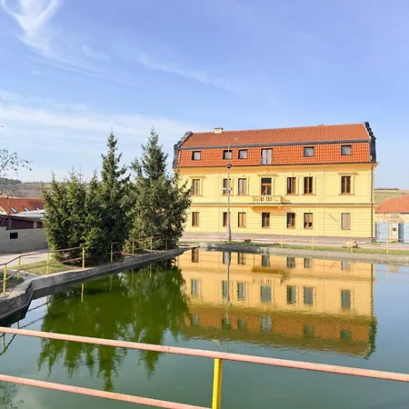 旅馆 Sleep & Go Czech Republic - *